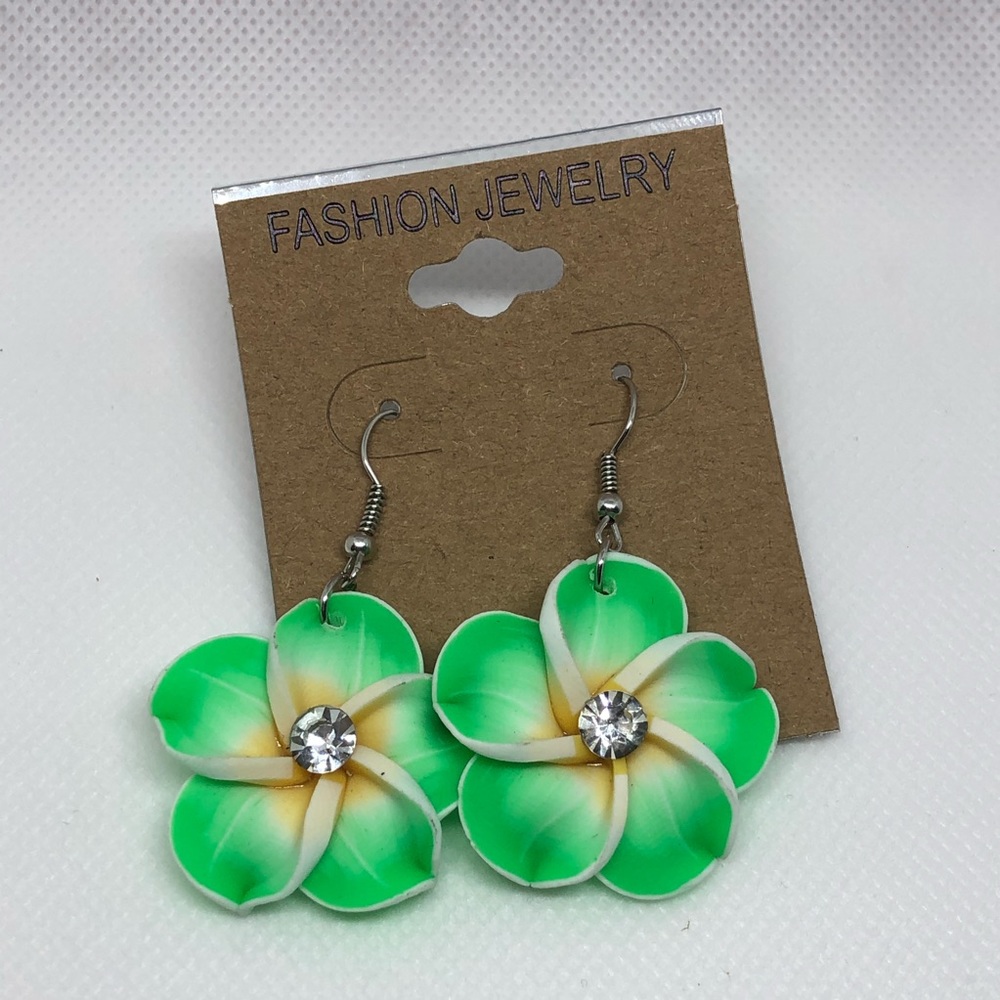 Beautiful costume jewelry earrings! 5/$20❤️